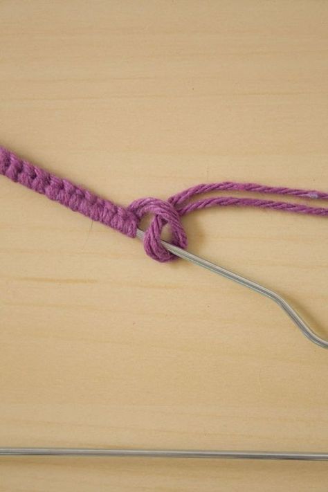 Yarn Covered Clothes Hanger DIY--kid                                                                                                                                                      More Yarn Wrapped Hangers, Crochet Clothes Hangers, Diy Cord Cover, Yarn Hangers, Covered Clothes, Wire Hanger Crafts, Earphones Diy, Diy Clothes Hangers, Wire Coat Hangers