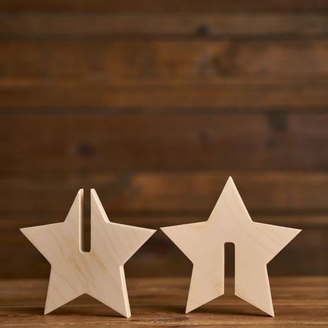 Slotted Stars - Set of 3 – Unfinished Wood Co Rustic Eclectic, Christmas Diy Wood, Wood Art Diy, Wooden Christmas Crafts, Wood Working Projects, Wood Stars, Christmas Wood Crafts, Wooden Stars, Craft Booth