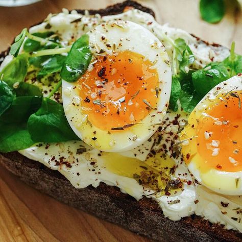 Jammy Egg + Za’atar Toast Recipe | Sur La Table Whisper Of Yum, Chef Ideas, Ciabatta Bread, Za Atar, Marinated Beef, Egg Toast, Feta Salad, Easy Brunch, Warm Food