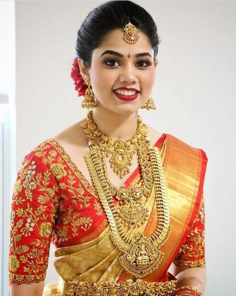 https://in.pinterest.com/krishnajewellersjubileehills/ Blouse Designs For Red Pattu Saree, Bridal Pattu Blouse Designs, Red Saree Blouse Design Weddings, Bridal Hand Embroidery Blouse Designs, Pelli Saree Blouse Designs, Bridal Marriage Blouse Designs, Red Bridal Saree Look For Wedding, Latest Bridal Jewelry Collection, Muhurtam Blouse Designs