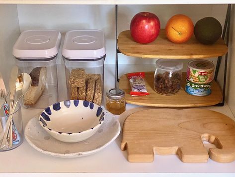 Breakfast snack shelves at How we Montessori (1) Montessori Snack Station, Jam On Toast, Breakfast Station, Snack Station, Making Breakfast, Snack Table, Table Set Up, On Toast, Breakfast Snacks