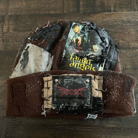 Scrap Patchwork, Alt Diy, Zombie Au, Folk Punk, Patch Beanie, Post Apocalyptic Fashion, Michael Jackson Rare, Apocalyptic Fashion, Fallen Angels