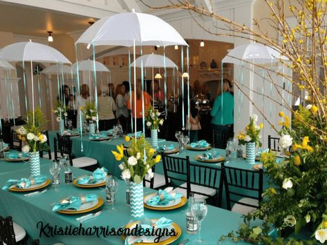 Baby Shower Ideas Spring, Rain Baby Showers, Spring Baby Shower Themes, Bling Centerpiece, Umbrella Baby Shower, Baby Shower Theme Ideas, Communion Centerpieces, April Baby Shower, Rain Baby