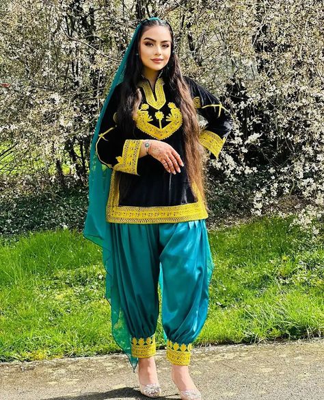 Afgani Dress, Afghanistan Clothes, Afghan Culture, Afghani Dress, Afghan Wedding, Diy Wedding Dress, Afghan Fashion, Afghan Clothes, Beautiful Curly Hair