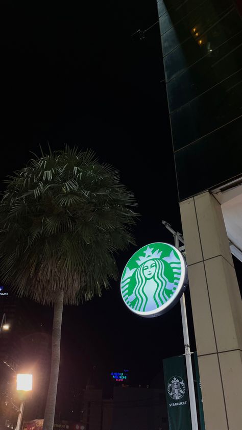 bangkok palladium shopping mall starbucks late night coffee dark aesthetic Late Night Coffee Shop Aesthetic, Starbucks Night Snap, Stores At Night Aesthetic, Late Night Coffee Snap, Foods Aesthetic Night, Starbucks Aesthetic Night, Aesthetic Starbucks Pictures, Night Coffee Snap, Starbucks At Night