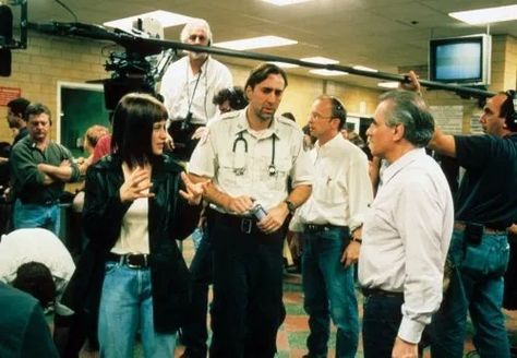 Martin Scorsese’s “Bringing Out The Dead” (1999) – THE DIRECTORS SERIES Bringing Out The Dead, Middle Of The Night, Martin Scorsese, Emergency Room, The Dead, Drama, Bring It On