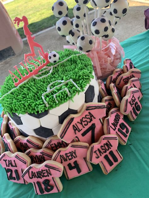 Girls Soccer Theme Birthday Party, Soccer Cake For Girls Ideas, Girl Soccer Birthday Party, Girls Soccer Birthday Party Ideas, Soccer Party Cake, Soccer Ball Cake Pops, Birthday Cake Soccer, Soccer Mom Snacks, Soccer Cake Pops