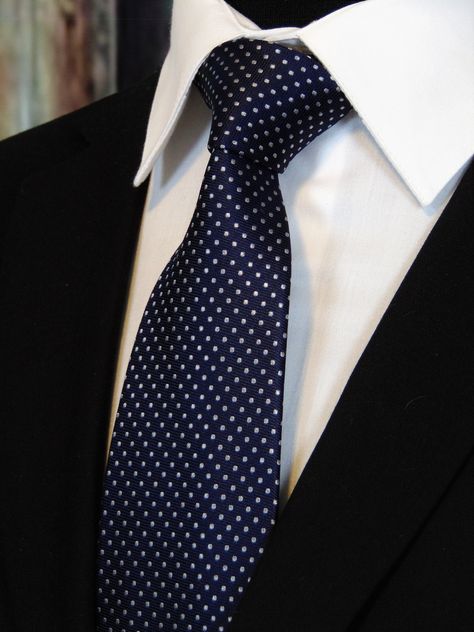 "Mens 100% silk navy blue tie is perfect for any big event or the office. This navy blue necktie is available as a extra long neck tie. Handmade from 100% silk, this special collection features a .75\" Eds Neckties logo at the bottom right front corner of every tie and a larger logo located on the tipping (Back of the tie). The label features the collection name (Nathaniel Alexandria) Named after my son Nathaniel and my daughter Alexandria. Expertly hand-made from 100% silk you can select your l Polo Ralph Lauren Outfits, Sleeveless Blouse Designs, Make A Tie, Blue Necktie, Navy Blue Tie, Suits Men, Mens Casual Dress Outfits, Brown Suits, Un Logo