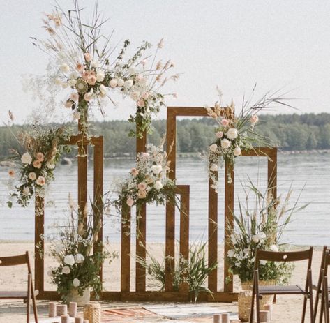 Wood Backdrop Wedding, Wedding Business Ideas, Wedding Backdrop Design, Wedding Entrance, Outdoor Wedding Decorations, Backdrop Design, Stage Decorations, Wedding Rentals, Wedding Stage