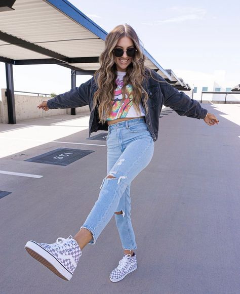 Style High Top Vans, Womens High Tops Outfit, Van White High Top Outfit, High Top Checkered Vans Outfit, High Top Vans Outfit Plus Size, High Top Shoes Outfit Summer, Pink High Top Vans Outfit, Outfit Ideas With High Top Vans, Hightop Vans Outfit Summer