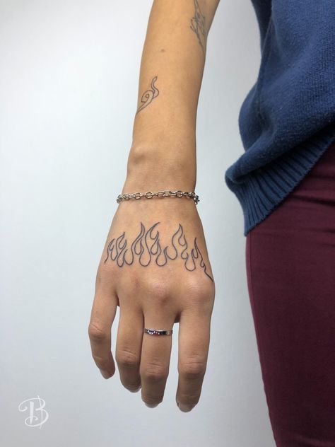 Fire On Hand Tattoo, Hand Fire Tattoo, Flame Hand Tattoo, Fire Hand Tattoo, Flames Tattoo, Fist Tattoo, Hand Tatto, How To Draw Fingers, Minimal Tattoo Design