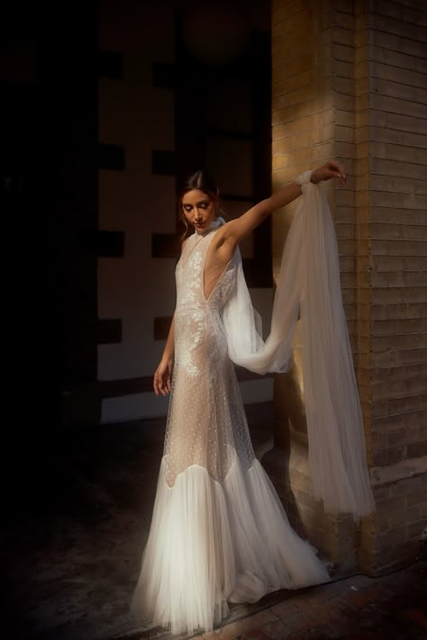 Wedding Dresses Vegas Style, Emily Mariko Wedding, Wedding Dress Feathers, Iconic Brides, Feather Wedding Dress, Liz Martinez Bridal, Bridal 2024, Liz Martinez, Wedding Ootd