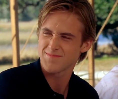 The Notebook Ryan Gosling, The Notebook Icons, Ryan Gosling 2000s, Young Ryan Gosling, Ryan Gosling Icon, Ryan Gosling The Notebook, Noah Calhoun, The Notebook 2004, Letters To Her