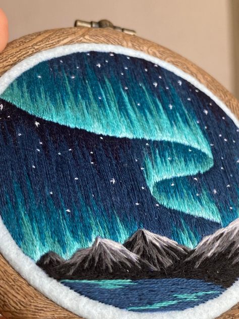 Half Dome Embroidery, Northern Lights Embroidery Patterns, Detailed Embroidery Art, Embroidery Scenery Simple, Geology Embroidery, Embroidery Night Sky, Space Themed Embroidery, Celestial Applique, Large Embroidery Hoop Ideas