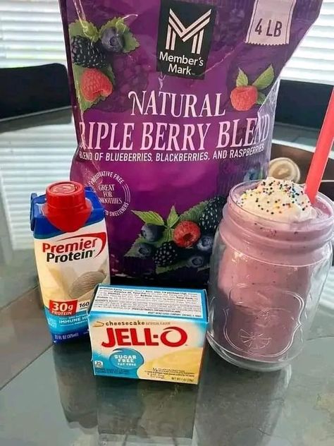 Protein shake Recipes & Meal Ideas | High protein and delicious 😋  | Facebook Protein Mix Recipes, Protien Shake Recipes, Premier Protein Shake, Easy Protein Shakes, Protein Drink Recipes, Premier Protein Shakes, Protein Powder Shakes, Protein Fruit, Coffee Protein Shake