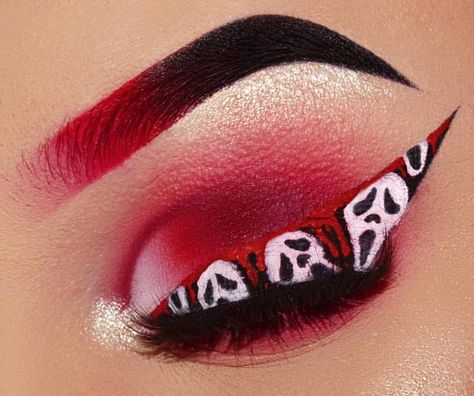 I SCREAM YOU SCREAM 😱🔪 This is the face you’ll all be making when we reveal the 18 shades in the #Alien palette & the entire Holiday… White Skull Makeup, Goth Eye Makeup, Makeup For Halloween, Holloween Makeup, Cute Halloween Makeup, Halloween Eye Makeup, Face Art Makeup, Cooler Style, Horror Makeup