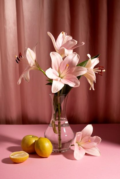 Fruit And Flower Photography, Photo Reference Still Life, Reference Photos Painting, Still Life To Paint, Still Lifes Photographs, One Flower Arrangements, Flowers Art Reference, Easter Still Life, Flowers And Fruit Still Life Photography