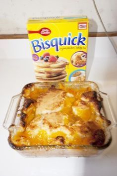 Bisquick Cobbler Recipes, Bisquick Peach Cobbler, Cobbler With Bisquick, Peach Cobbler With Bisquick, Southern Peach Cobbler, Easy Peach Cobbler, Easy Peach Cobbler Recipe, Cobbler Easy, Peach Cobbler Easy