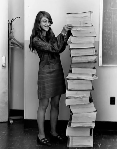 Margaret Hamilton, lead software engineer, Project Apollo. Showing offer her source code. https://medium.com/@3fingeredfox/margaret-hamilton-lead-software-engineer-project-apollo-158754170da8 … Valentina Tereshkova, Margaret Hamilton, Apollo Space Program, Apollo 11 Moon Landing, Photos Rares, Apollo Program, Women Rights, Nasa Apollo, Apollo Missions