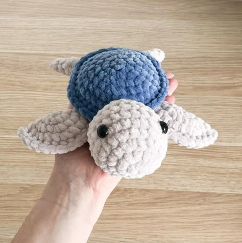 Amigurumi Turtle Free Pattern - Amigurumim Crochet Turtle Pattern Free, Yoda Crochet, Crochet Turtle Pattern, Crochet Elephant Pattern, Crochet Dinosaur Patterns, Beau Crochet, Crochet Wall Art, Easy Crochet Animals, Crochet Mignon