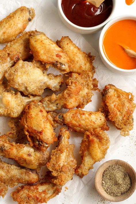 Whole30 Crispy Chicken Wings Gluten Free Chicken Wings, Gluten Free Fried Chicken, Whole Foods Meal Plan, Air Fry Chicken Wings, Blueberry Lemon Scones, Crispy Baked Chicken Wings, Crispy Chicken Thighs, Freezer Recipes, Chicken Apple Sausage