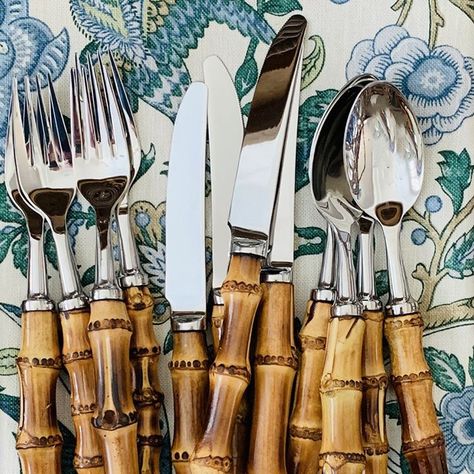 Wood Cutlery, Bamboo Flatware, Bamboo Cutlery, Kitchen Innovation, Farmhouse Coastal, Dining Room Makeover, Utensils Set, Table Styling, Furniture Design Living Room