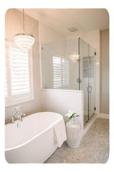 Bathroom Decor. Crea Drømme Bad, Rustic Bathroom Remodel, Makeover Kamar Mandi, Farmhouse Bathroom Remodel, White Tub, Master Bath Remodel, Diy Bathroom Remodel, Bathroom Remodel Shower, Bath Ideas