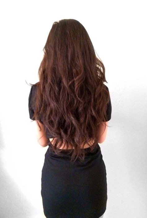 Long Hair, Stunning Transformation: V Shape Haircut Ideas - Pinterest Favorites V Shaped Haircut, V Shape Hair, Cut Layers, Haircuts For Medium Length Hair, Wavy Haircuts, Hair Color Light Brown, Light Hair Color, Hair Color For Women, Blonde Hair With Highlights