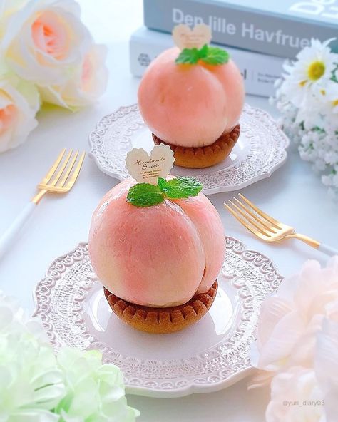 * yuri * (@yuri_diary03) posted on Instagram • Aug 15, 2020 at 8:49am UTC Peach Shaped Cake, Japanese Peach Dessert, Peach Japanese Aesthetic, Japanese Peach, Mochi Peach Cat, Peach Tart, Peach Dessert, Peach Desserts, Bread Cake