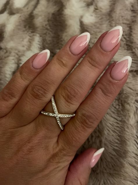 Pointed French Tip Nails Almond, Inverted French Tip Nails, Pointed French Manicure, Short Stilleto Nails French Tips, Side French Manicure, Angled French Manicure, New French Manicure Trends, Pointed French Nails, French Nails Variations