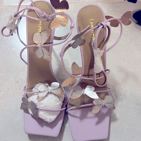 Brand New Purple Heels Butterfly, Purple Fairy Shoes, Purple Heels Wedding, Fairy High Heels, Quince Heels, Fairy Heels, Lilac Heels, Lavender Heels, Interesting Shoes