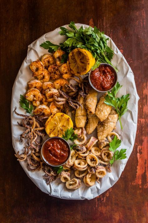 Shrimp Platter, Dennis Prescott, Asian Steak, Fish Photography, Ocean Food, Pub Grub, Xmas Recipes, Food Boards, Fish Platter