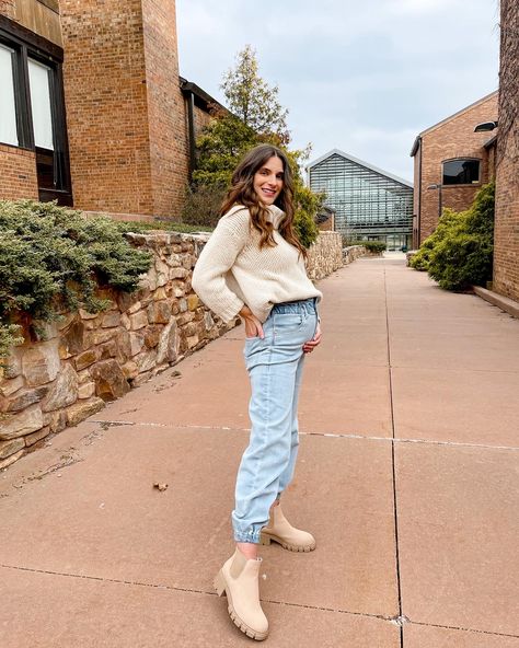 Bone Chelsea Boots Outfit, Block Heel Chelsea Boots Outfit, Light Brown Chelsea Boots Outfit, Heel Chelsea Boots Outfit, Taupe Chelsea Boots Outfit, Cream Chelsea Boots Outfit, Chelsea Boots Outfit Women Fall, Beige Chelsea Boots Outfit, Nude Chelsea Boots