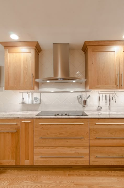 Natural Wood Kitchen Cabinets, Light Wood Kitchens, Kitchen Cabinet Trends, Natural Wood Kitchen, Maple Kitchen Cabinets, Kitchen Redesign, New Kitchen Cabinets, Wood Kitchen Cabinets, Over The Sink