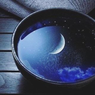 ✨🌑🌒 You don't need to wait to make moonwater only on the Full Moon's... each moon phase has its own wisdom and magick for us to learn and… Blue Wizard Aesthetic, Moon Elf Aesthetic, Arwen Aesthetic, Moon Elf, Lunar Witch, Blue Sargent, Moon Kingdom, Saturday Night Fever, Moon Witch