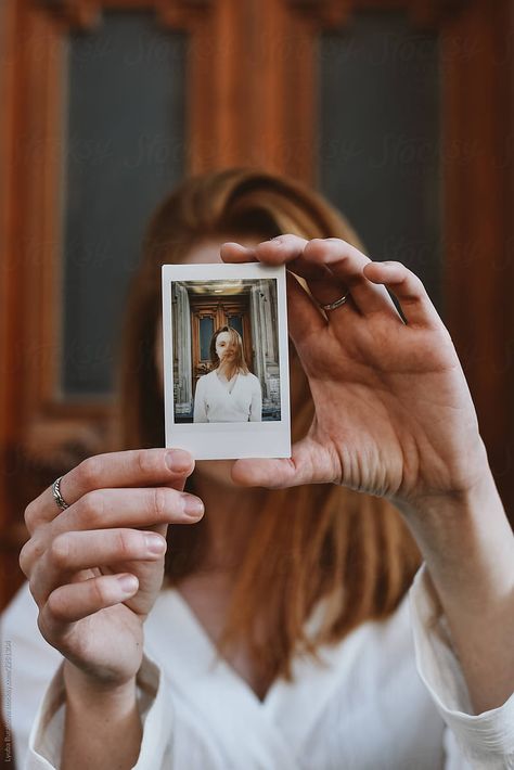 Holding Photo Frame In Hand, Hand In Front Of Face Pose, Hand Holding Photo, Charlotte Photoshoot, Yearbook Photography, Brand Session, Fluid Forms, Ad Ideas, Art 2023