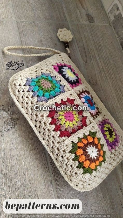 Beginner Crochet Bag Pattern | Free and Cozy | Easy and Aesthetic Crochet Waffle, Granny Square Haken, Crocheted Bags, Bags Pattern, Free Crochet Bag, Crochet Aesthetic, Crochet Cushion Cover, Crochet Bag Pattern Free, Pouch Tutorial