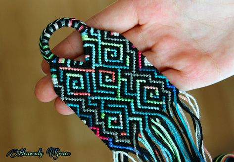 Bracelet Tutorial Thread, Bracelet Tutorial Chevron, Alpha Bracelet Tutorial, String Bracelet Tutorial, Knotting Bracelets, Bracelet Tutorial Easy, Friendship Bracelet Tutorial, Handmade Bracelets Tutorial, Bracelet Mexican