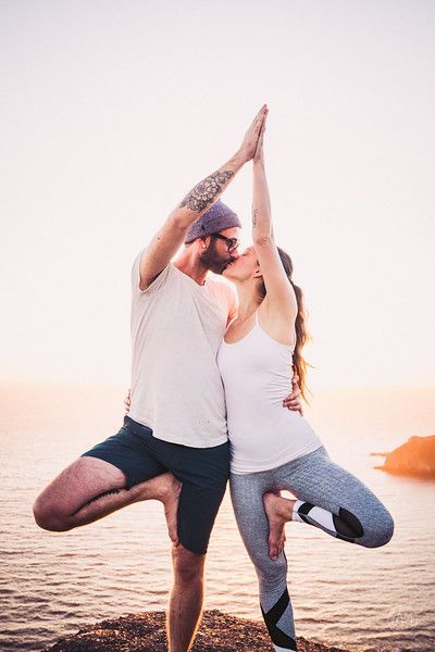 10 Couple Yoga Poses for a Better Relationship | Jeremy Life Acroyoga Couple, Couples Yoga Poses, Yoga Ideas, Partner Yoga Poses, Couples Yoga, Meditation Poses, Phil Heath, Partner Yoga, Fitness Motivation Pictures