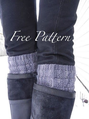 Kriskrafter: Free Knit Pattern! 2-Needle Boot Toppers / Cuffs Boot Cuffs Knit Pattern Free, Knit Boot Cuffs Pattern, Boot Toppers Pattern, Machine Knitting Patterns, Boot Cuff Pattern, Crochet Boot Cuffs, Knitted Boot Cuffs, Knit Boot, Boot Cuff