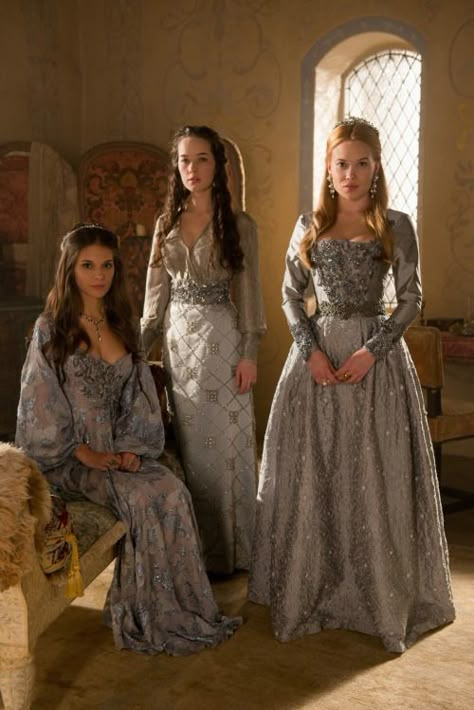 Celina Sinden, Reign Outfits, Marie Stuart, Reign Tv Show, Gaun Abad Pertengahan, Anna Popplewell, Reign Mary, Reign Fashion, Reign Dresses