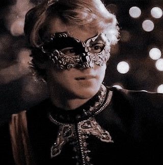 Masquerade Aesthetic, Great Comet Of 1812, The Great Comet, Ball Aesthetic, Royal Aesthetic, Mixed Feelings, Masquerade Ball, Throne Of Glass, Story Inspiration