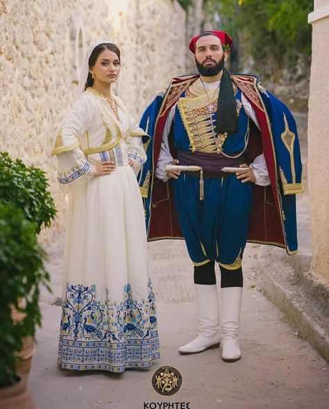 Traditional Greek Clothing, Greek Man, Greek Traditional Dress, Greek Dancing, Greek Men, Greece Crete, Greek Beauty, Costumes Around The World, Greek Tradition