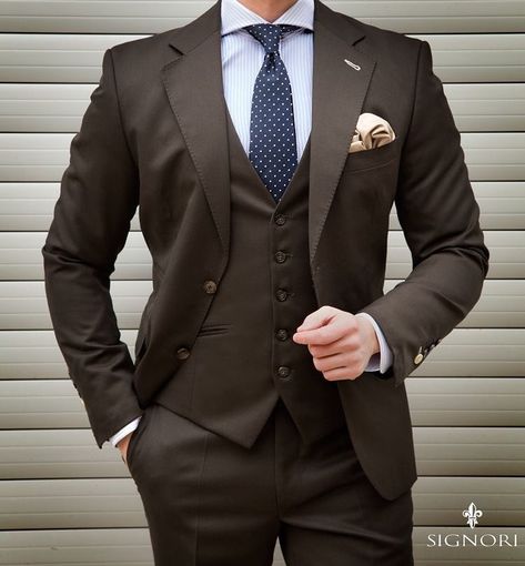 Brown Suits For Men, Terno Slim Fit, Prom Blazers, Suit Combinations, Armani Suits, Mode Costume, Groom Tuxedo, Designer Suits For Men, Brown Suits