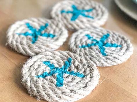 Garden Lifestyle, Rope Coasters, Beach Crafts Diy, Crocheted Coasters, Beach Themed Crafts, Craft Food, Twine Crafts, Deco Marine, Nautical Crafts