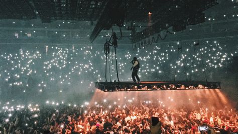 Kanye West / Saint Pablo Tour / Sacramento, CA / 11.19.2016 Kanye Pc Wallpaper, Kanye West Wallpaper Desktop, Kanye West Lockscreen, Kanye West Saint Pablo, Banner Pics, Kendrick Lamar Lyrics, Kanye West Concert, Pablo Kanye, Saint Pablo Tour