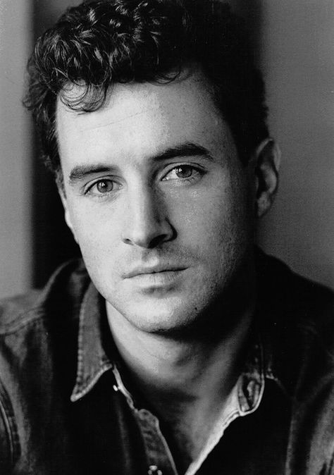 John Slattery from Mad Men circa 1978 Roger Sterling, John Slattery, Ian Mckellen, Christopher Walken, Young Celebrities, Gary Oldman, Famous Faces, White Photo, Classic Man