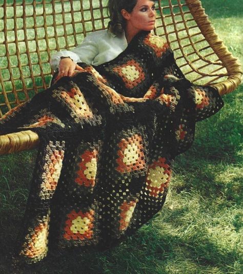 Motifs Afghans, Sunburst Granny Square, Granny Square Afghan, Crochet Granny Square Blanket, Vintage Crochet Pattern, Crochet Vintage, Beginner Crochet, Crochet Fall, Granny Square Blanket