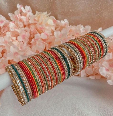 Bangles Aesthetic, Bangles Ideas, Locket Ideas, Festive Jewellery, Jewellery Bangles, Silk Thread Bangles Design, Wedding Jewelry Sets Bridal Jewellery, Thread Bangles Design, Bridal Chura