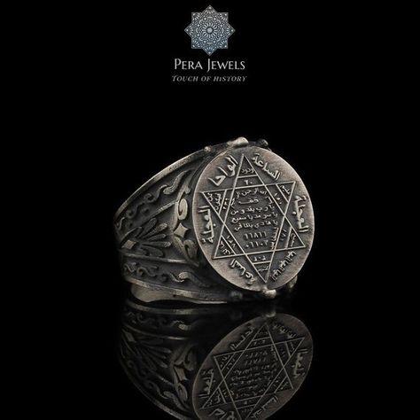 Check out this item in my Etsy shop https://www.etsy.com/listing/1110100120/soloman-seal-ringsmultistone-ring-for Solomons Ring, David Ring, Seal Of Solomon, 3d Elements, Ring Luxury, Oxidized Silver Rings, Man Ring, Sterling Silver Mens Rings, Silver Jewelry Design